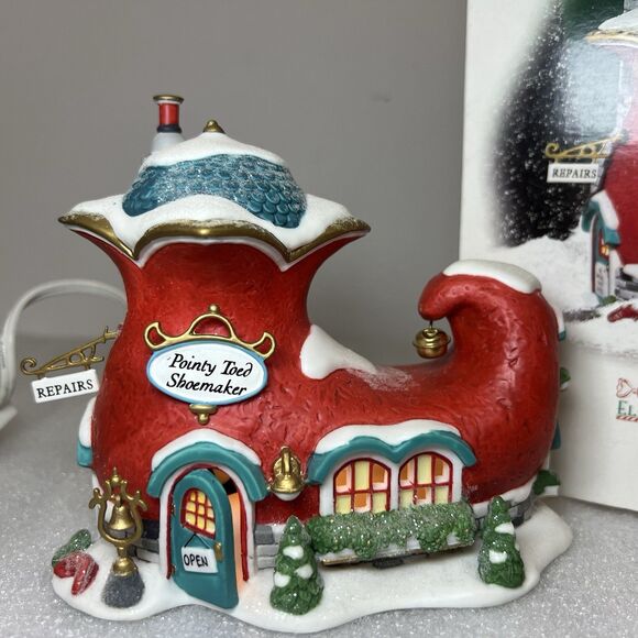 Dept 56 Pointy Toed Shoemaker Elfland 56766 North Pole Lighted Xmas Village - Picture 2 of 10